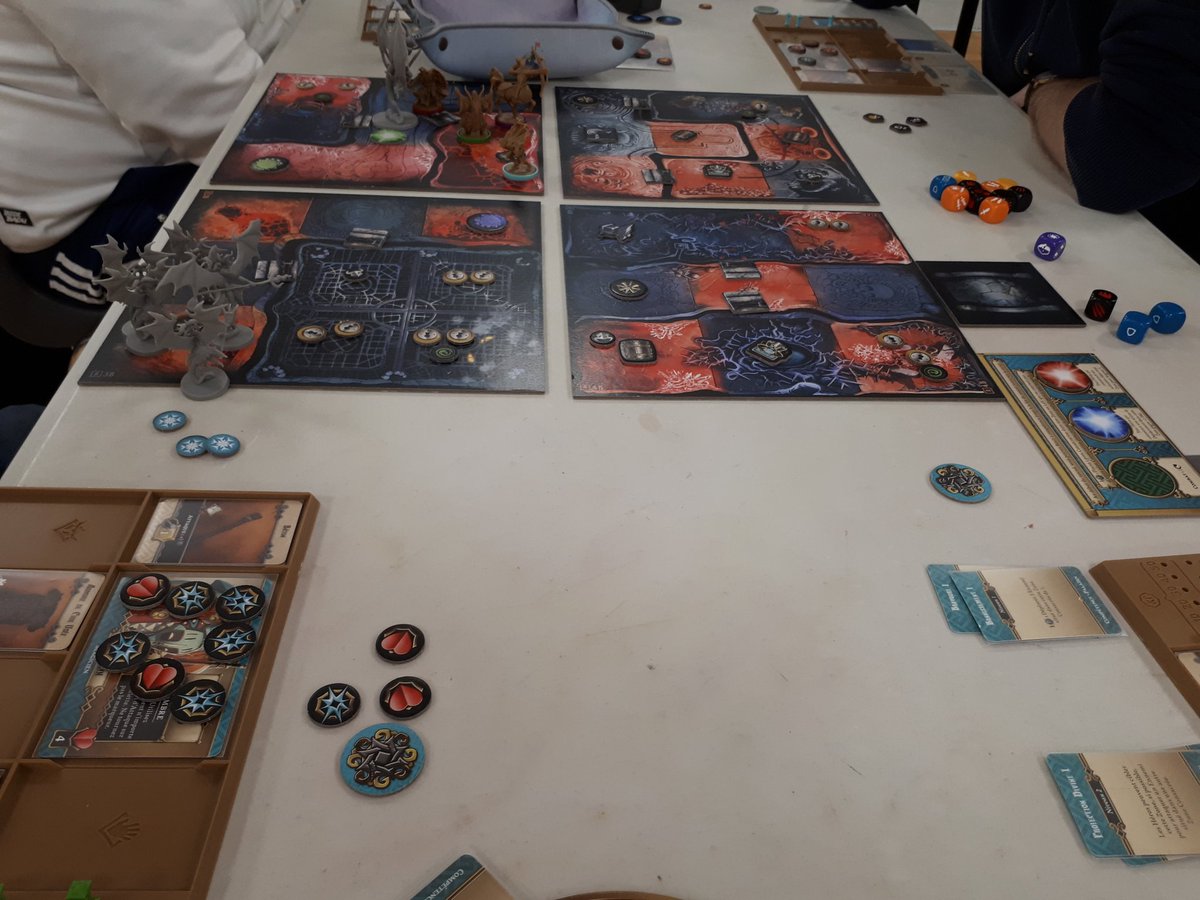 PartiesCiviles's tweet photo. 7 tables pour cette galette des rois 2023 😱 Avec du Zombicide Marvel, Aftermath, Dominion, Massive Darkness 2... https://t.co/uXcV14qMpW