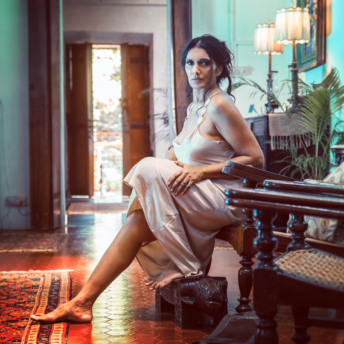 screen_image's tweet image. December 11 the original Ashqui girl Anu Aggarwal turned 54 #AnuAggarwal #ashiqui