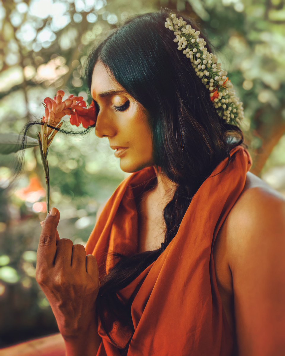 screen_image's tweet image. December 11 the original Ashqui girl Anu Aggarwal turned 54 #AnuAggarwal #ashiqui