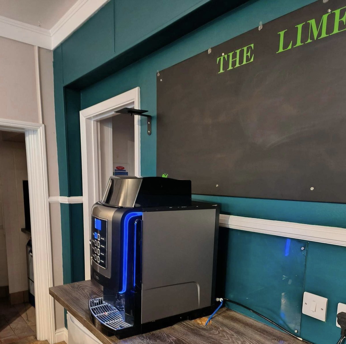 Betapakltd's tweet photo. Lots of coffee machine setups to ko the new year
We supply , deliver , install , setup , train , service , support , repair … and more
From #cafes to #pubs to #accomodation to #offices to #attractions to #restaurants to #carehomes to #schools to #ferrys to #churches https://t.co/o985YRuBzV