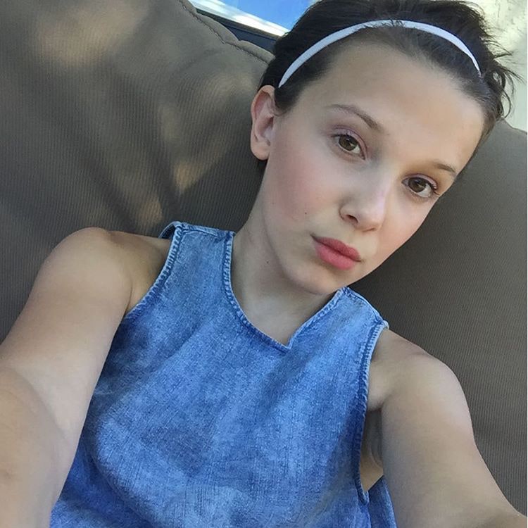 youngMillieBb's tweet photo. Young Millie is so frickin cute 
#milliebobbybrown https://t.co/JlG0ruQwE2