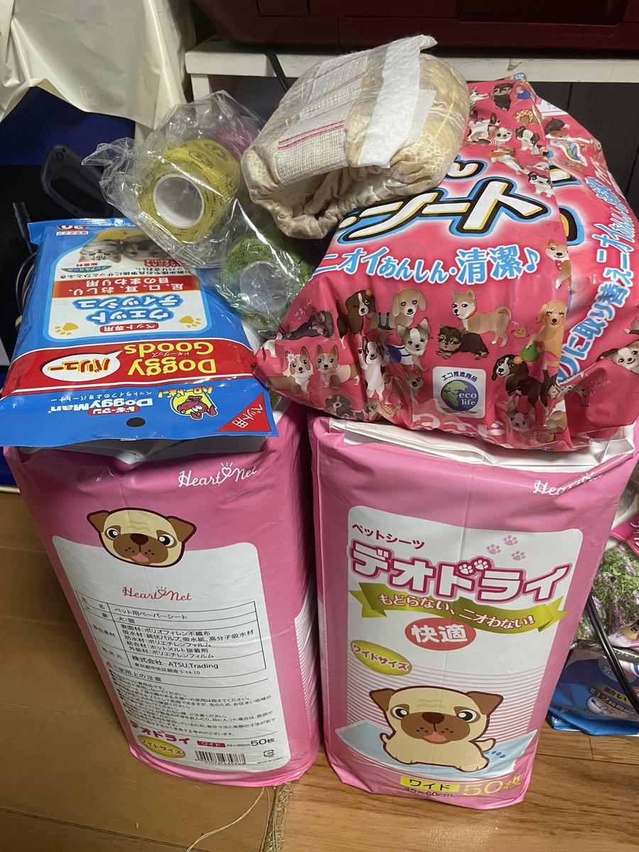 19_o6's tweet photo. 愛犬が亡くなったため
支援物資したいんですが、
あいてないペットシーツや
ネオオムツのSサイズＭサイズ
缶詰、ウェットシートなどあります。

法人でもいいですが、個人で
ボランティアしてる方など、是非お譲りしたいです🥺
 #ペット支援物資
 #ペット用品 https://t.co/ChyRpdfXRa