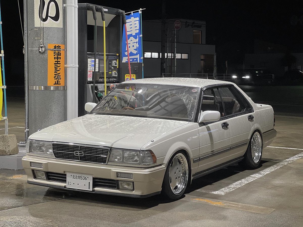 ___str_______'s tweet photo. リア少し高いけど、とりあえずホイール変えて車高調節した
また時間ある時スモーク貼ろかね💫 https://t.co/xG39KagY4X