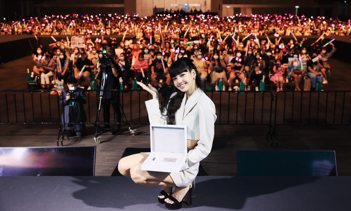 yu_mayuza's tweet photo. #DentisteLoveLISA https://t.co/OY4xNMAV43