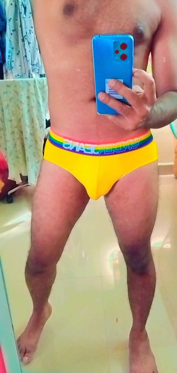 Yellow yellow SUPERMAN is DIRTY fellow 😜