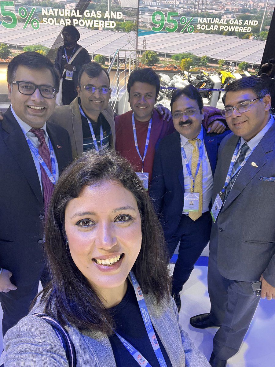 mishramugdha's tweet photo. Bumped into my friends from @FADA_India at #AutoExpo2023 , the ones that are at the forefront of the #Autobiz .
@saharshd
@sachinvshah
Rishabh Sanghvi
@VinkeshGulati
Sai Giridhar https://t.co/zsAMIRLn3p