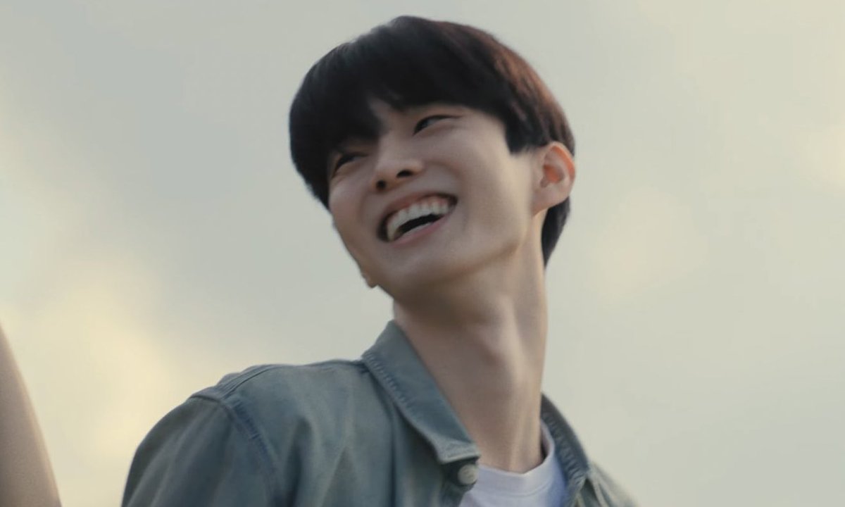 tbz smiling ◡̈ tweet media