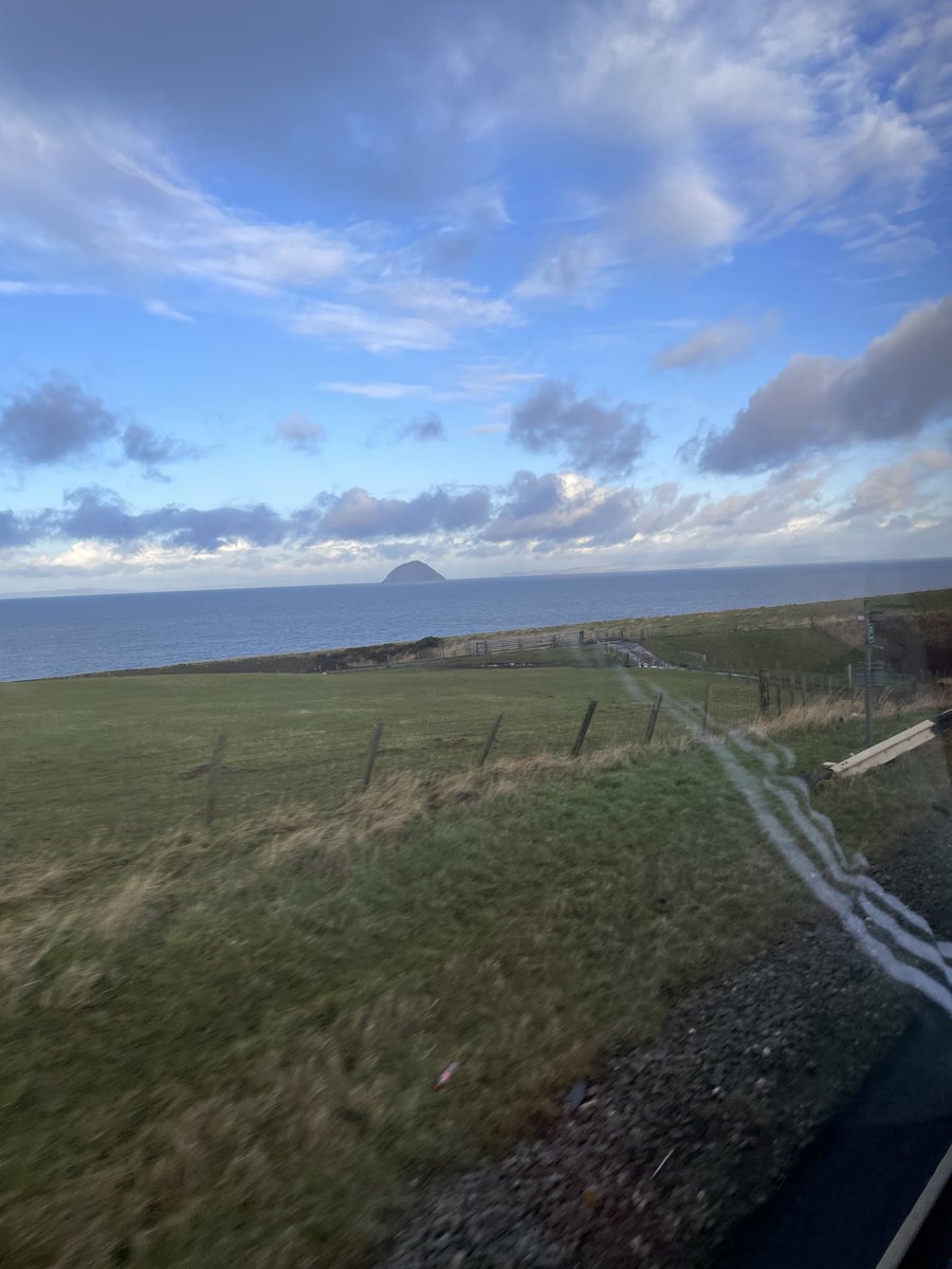 conordaly1888's tweet photo. We’re on the road to Hampden, let’s go Bhoys 🍀 https://t.co/IHLlUMm1Ic