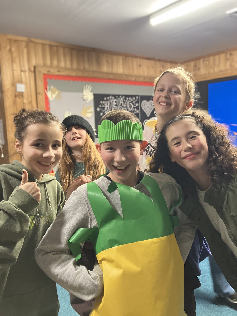 It was SUPER HERO night for the boarders last night. With great power comes great responsibility… #iloveboarding #distinctivelydunhurst