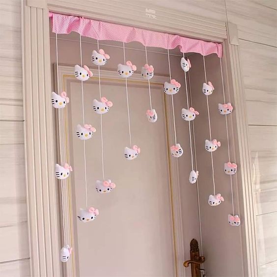 lovesickdoe's tweet photo. cute door curtains https://t.co/S3wKvkyQCk