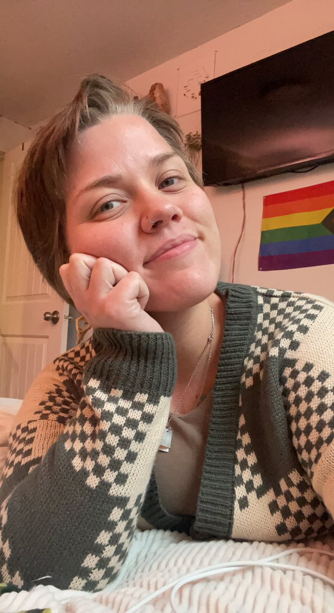 EV943's tweet photo. realizing i'm gay has been one of the best things to ever happen in my life https://t.co/SXt2UMsSXu