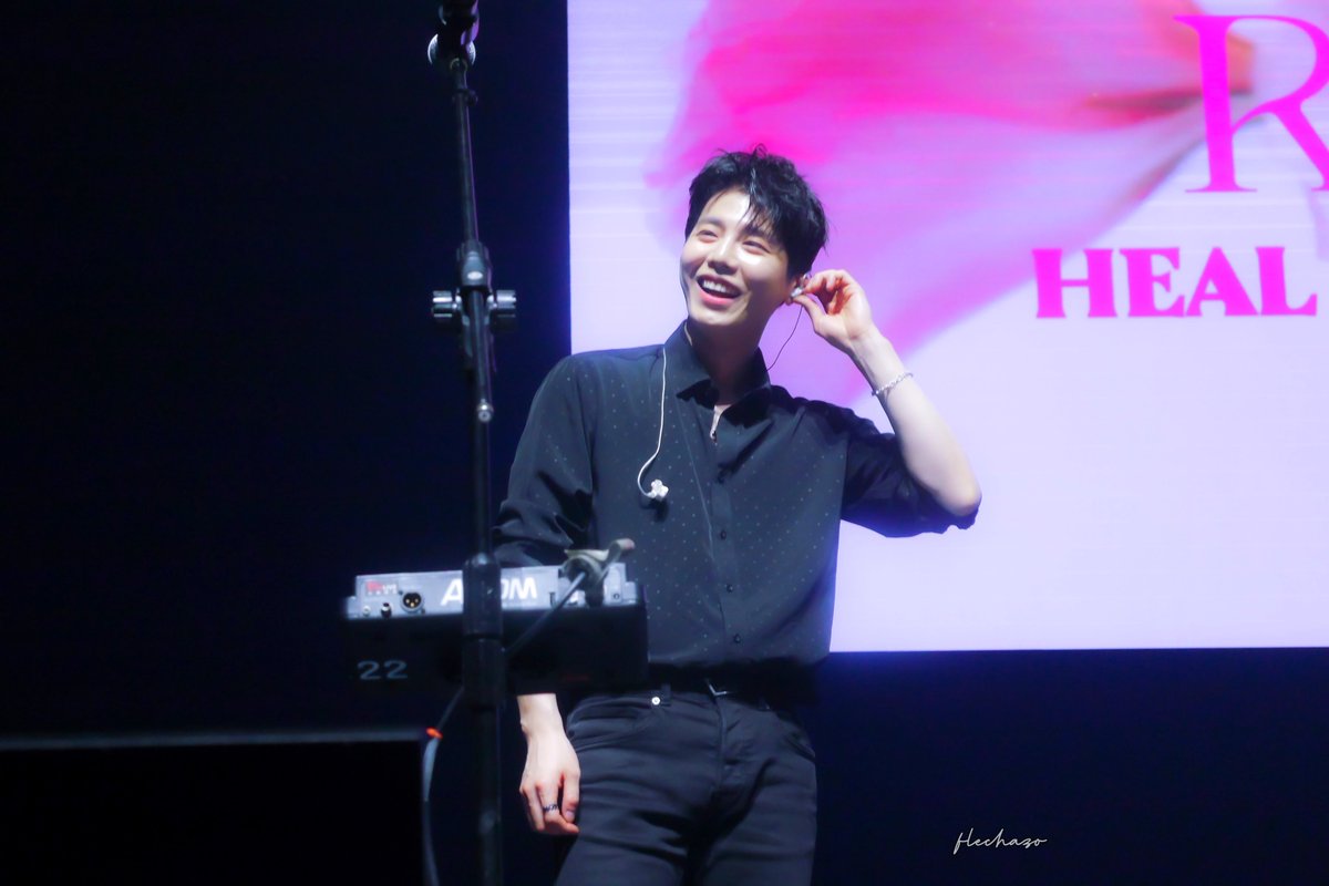 230111 더로즈 대만 콘서트 
고마워 덕분에 행복해졌어 💕💞💖💝
#이재형 #재형 #TheRose #더로즈 
<a href="/TheRose_0803/">더로즈_The Rose</a>