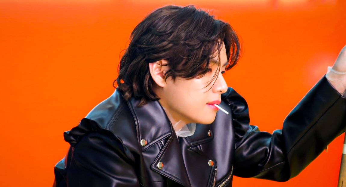 95SCONCERT's tweet photo. Never getting over this Taehyung https://t.co/VID54gGnkr
