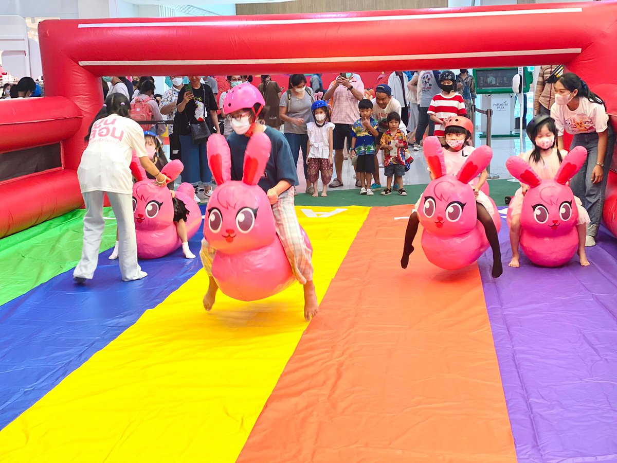 paradiseparks's tweet photo. 🥳 เก็บภาพความสนุกจากงาน #วันเด็ก "Kid's Venture ผจญภัยสุดมันส์ แจกของขวัญ 2023 ชิ้น" 
.
✨ รายละเอียดงานเพิ่มเติม : https://t.co/o4IbLslAHs
.
#ParadisePark #พาราไดซ์พาร์ค #KidsVenture #ตะลุยเขาวงกตกับเพื่อนซี้สี่สหาย #วันเด็กแห่งชาติ #วันเด็ก2566 #รู้หน้าที่มีวินัยใฝ่ความดี https://t.co/4Yv08ZUpIm