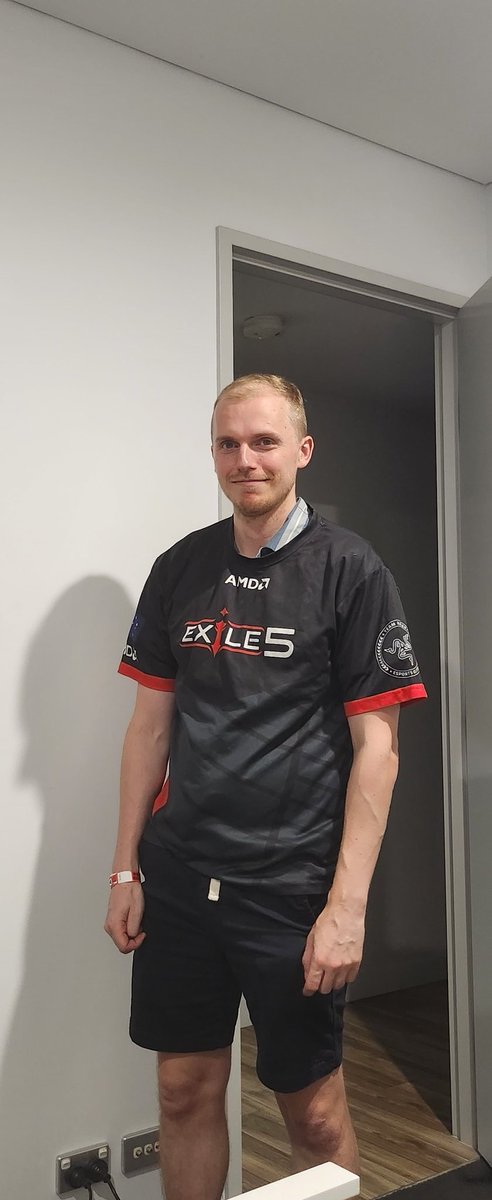 FiveToEight tweet media