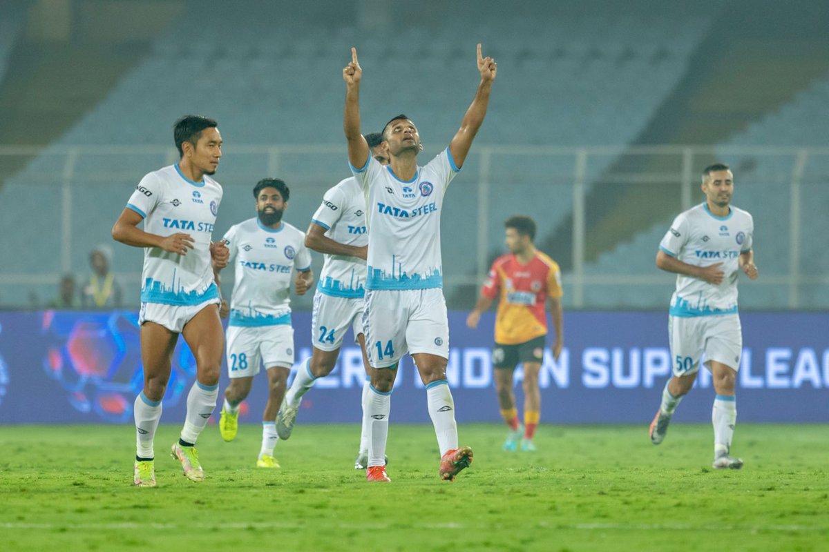 PronayHalder25's tweet photo. Great display of team effort to get the important win. Onwards and upwards from here! 

@JamshedpurFC #JamKeKhelo https://t.co/rf3S7ReVsE