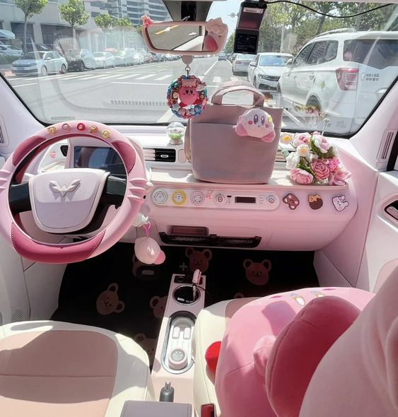 lovesickdoe's tweet photo. pink car https://t.co/URmTFrCNjR