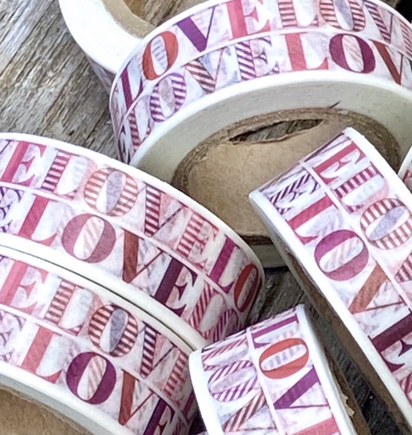 Hi #UKGiftAM #UKGiftHour 

LOVE LOVE paper tape💚 for Valentine’s and always.

naturallywrapt.co.uk/LOVE-LOVE-Pape…

#papertape #lessplastic #love #ValentinesDay #giftwrapping #shopindie #MHHSBD