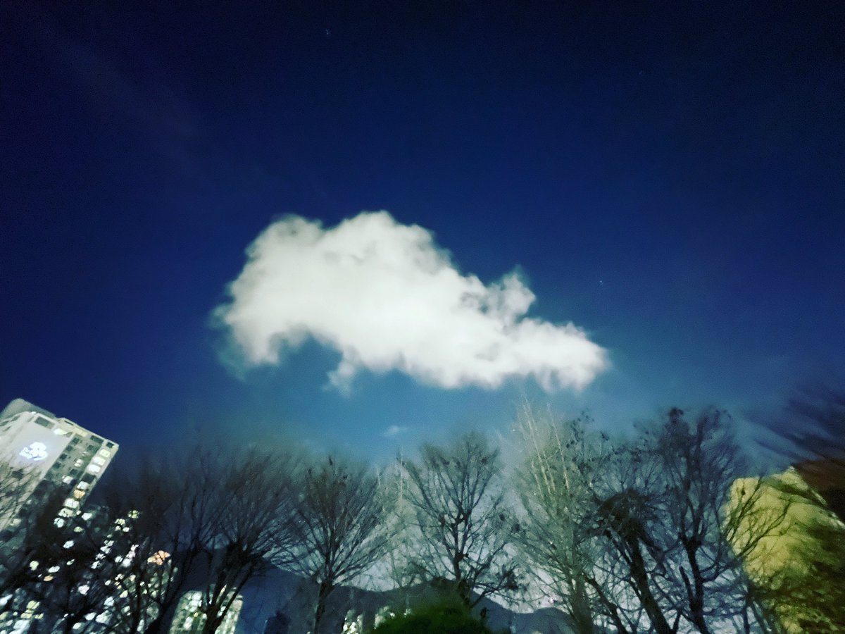 DanielStreetPic's tweet photo. #streetphotographer #streetphotography #capturestreets #streetmagazine #streets_storytelling #zonestreet #streetizm #ourstreets #snapshot #hikaricreative #burnmagazine  #lensculturestreets #hsdailyfeature #streetmobs https://t.co/TXiSVQ3QBD