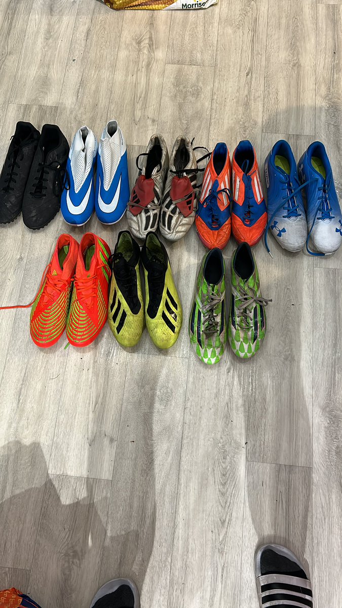 johngriffiths1's tweet image. So Mrs Griff found my stash before Xmas - and as I’ve broken my foot they all have to go, coming to eBay soon - all elite models or f50s men’s size 13 and yes the Lunar ones are the original ones in a metal blade! #bootproblems #baller #football #gutted