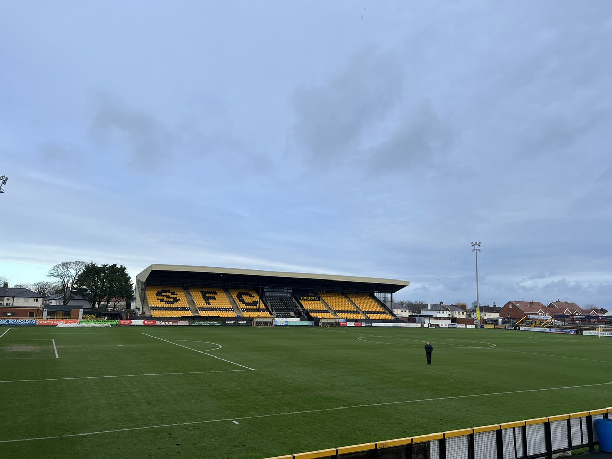 𝐏𝐈𝐓𝐂𝐇 𝐔𝐏𝐃𝐀𝐓𝐄: Fantastic work by the Ground Staff &amp; Volunteers to get the pitch in a playable condition to enable today’s game to go ahead. 👏