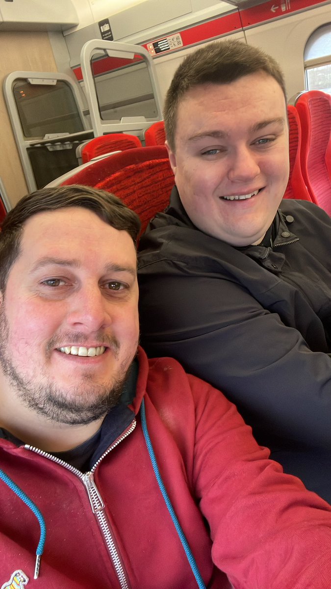 kirkswan86's tweet photo. London bound for @WeAreWST masters final tomorrow. Gonna be a stunning final no matter what the outcome of todays semis. @robwalkertv  give Ronnie o swany and Sam potato head jackson a shout out on finals day. https://t.co/0Q9Gqgb7he