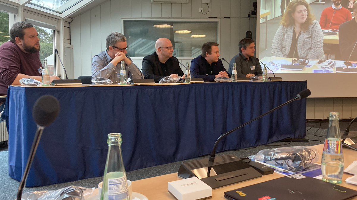 Silvia Puit Vögelin (@dapuit) on Twitter photo Inspiration for the #eusector from the #dfd2023 : insist on test runs to be sure to have the proper setting #rsi #terps <a href="/AIIC_DE/">AIIC Deutschland</a> Inspiration for the #eusector from the #dfd2023 : insist on test runs to be sure to have the proper setting #rsi #terps <a href="/AIIC_DE/">AIIC Deutschland</a>