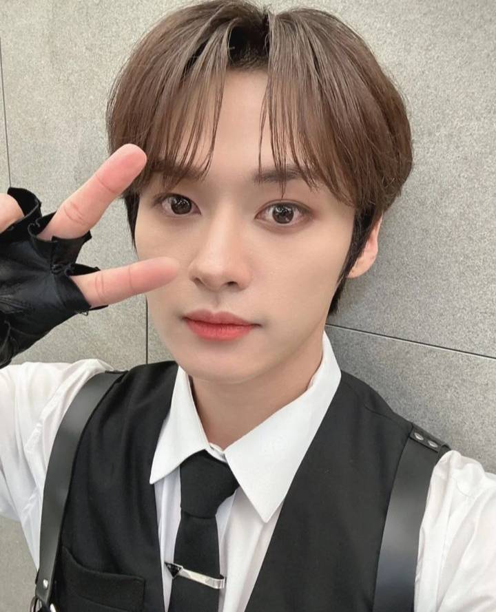 HelloStayBR's tweet photo. 📸: Atualização do Lee Know na conta oficial do Stray Kids no Instagram: 

"LeeKnowCore 😉
#LeeKnowIsCute #MusiCore" 

#StrayKids #스트레이키즈 #HelloStay @Stray_Kids 🐼 https://t.co/oBtoNbinaZ