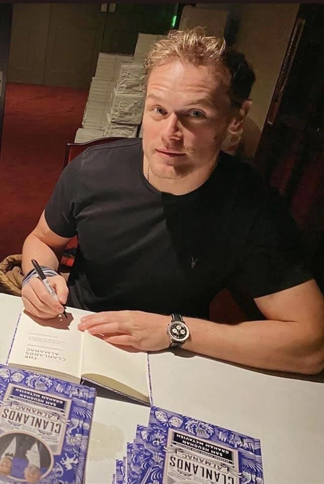 SimoneSkippy's tweet photo. #SamHeughan
#Sassenach
#AllforSam
Please sign or retweet our petition. That EVERYONE can buy Sam's Whiskey.All of us who do NOT live in the US or UK do NOT have the opportunity to buy Sassenach.We want to change that.The petition is NOT against Sam!I tweet the Petition every day https://t.co/FP5XuP60BY
