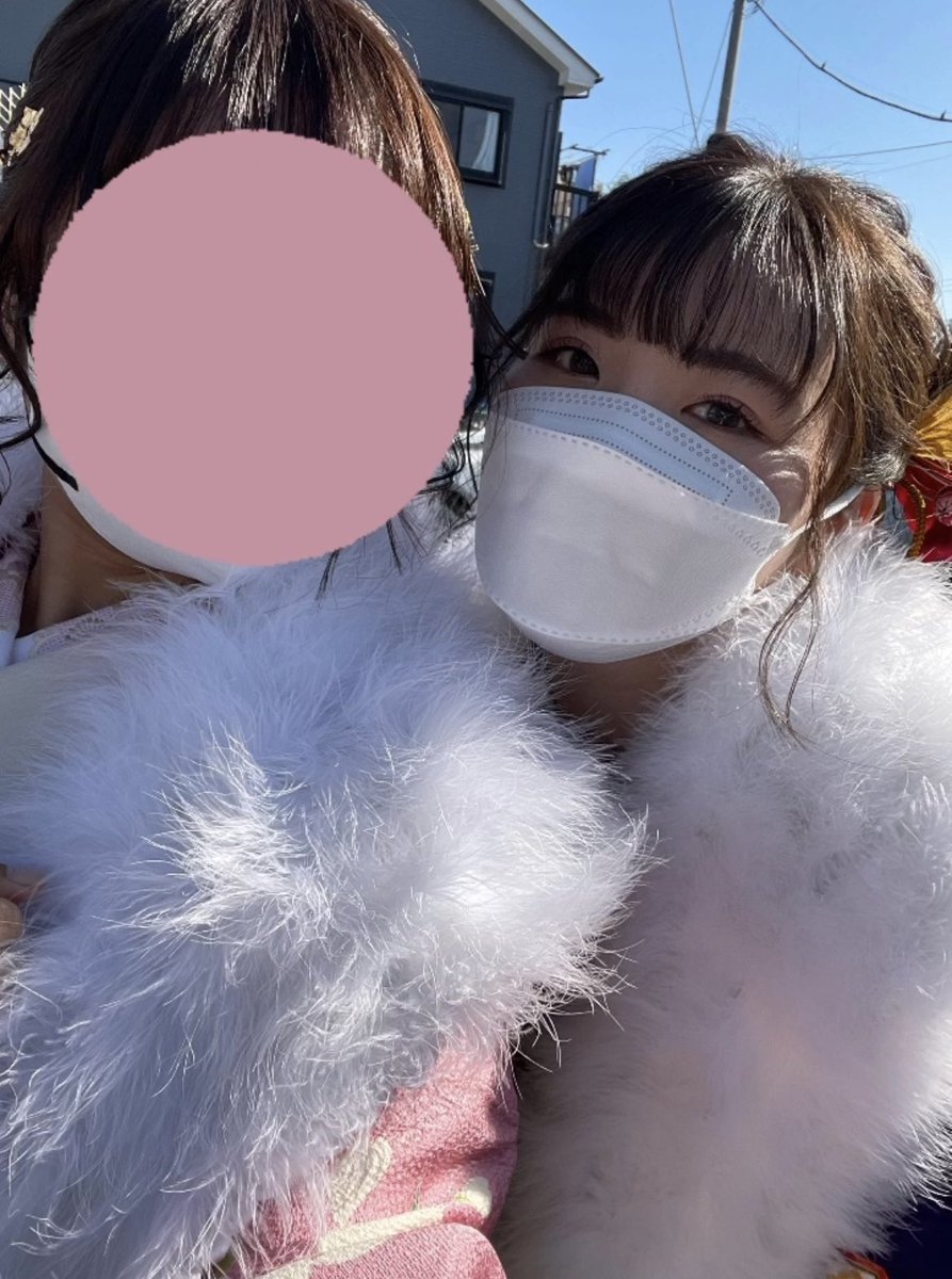 ayanesato___310's tweet photo. 全然Twitter稼働させてなかった。
申し訳ない。
あ、私成人しました☺️
お隣にいるのは年中の頃からずっと一緒の幼なじみちゃん🐣
#成人式 #20歳 #佐藤綺音 #女優 #モデル #フラッシュアップ #Flashup https://t.co/7257NU8H83