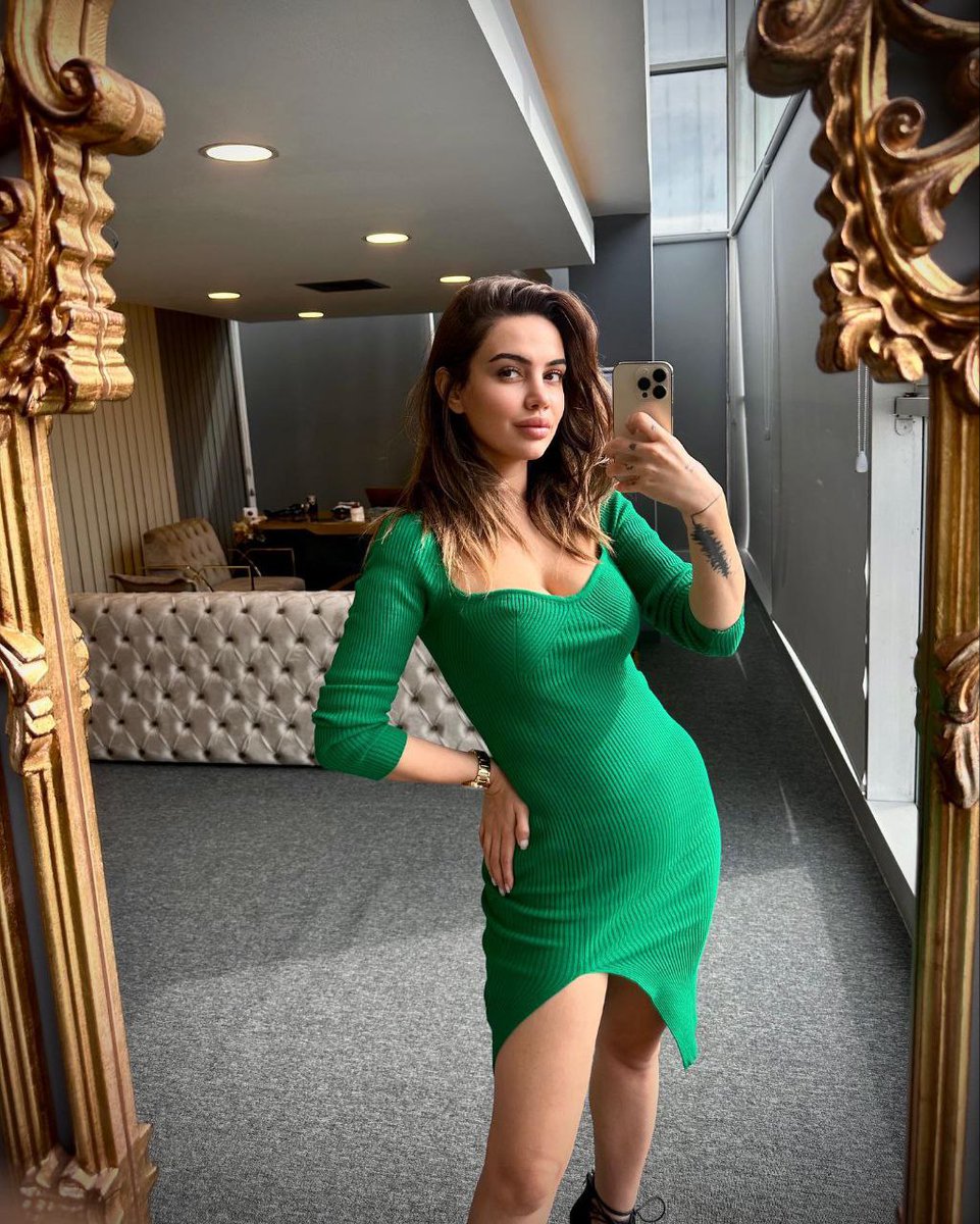 unlulinkver's tweet photo. 🔥 Ece Ronay B*şaltan arş*vi...🔱 TIKLA 👉 ...