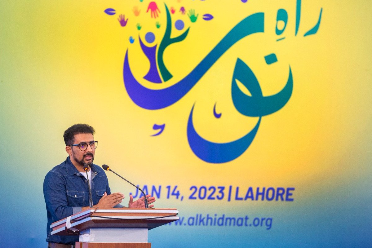 AlkhidmatOrg's tweet photo. Pleased to have well-known digital influencer and founder of Dekho Suno Jano @FSWarraich address the attendees of Alkhidmat Youth Gathering. His experience and knowledge in digital media and storytelling left a lasting impact on the participants. 
 #AYG7_RaheNoor https://t.co/4BLRyPOPyn