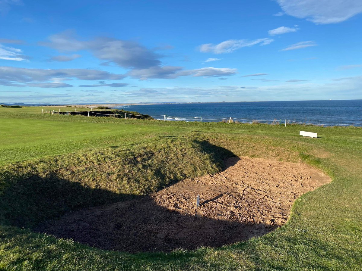 BGreenkeeping's tweet photo. Another bunker recently completed was the back right of 18 were the face has been completely redone … ⛳️🏌️‍♂️☀️ https://t.co/8COFUVAIoK