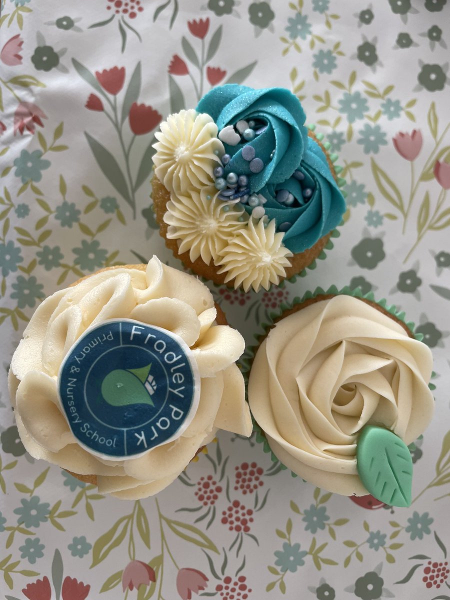 FradleyPrimary's tweet image. Thank you to everyone @StaffordshireCC @GFTomlinson @educationgovuk @JohnTaylorMAT and to all our community friends and partners who joined us on Friday. We ate cake and celebrated in the sunshine ☀️ #weareofficial