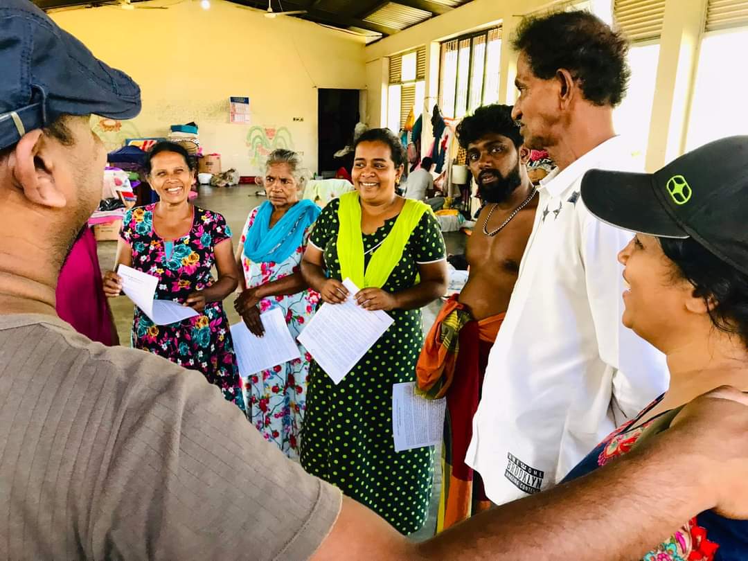 We went to Kajimawatte, Thotalaga today. We talked about the issues they are facing & how People's' Councils can be the key to solving them. Where we can hold anyone who comes into power accountable to the people.

#lka #SriLanka #PowerToThePeople #SriLankaCrisis #PeoplesPower