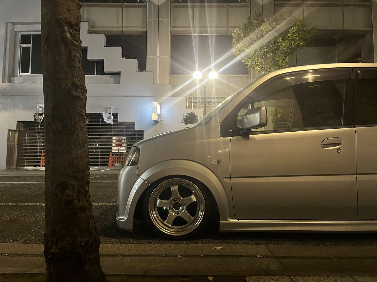 rinchan_yade's tweet photo. 150ムーヴ カスタム前期🚙
やらなあかんこといっぱいある😅
皆さんよろしくお願いします!
#l150s
#ムーヴカスタム
#MOVECUSTOM
#車好きと繋がりたい
#拡散してね https://t.co/f0zQI6zyOY