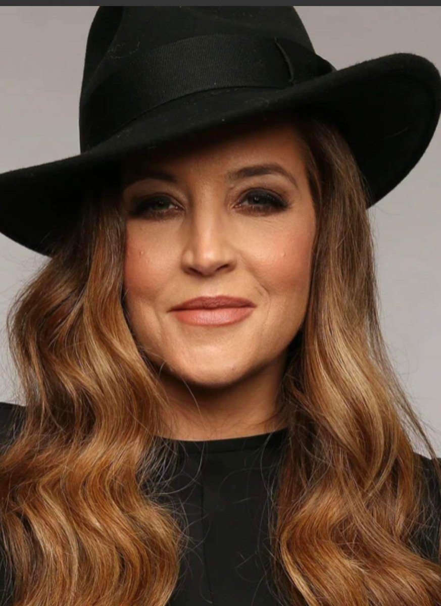 IrisZ76's tweet photo. You're gone too soon 💔
My heartfelt condolences to the family, sending love and comfort 🖤
Rest in peace Lisa Marie 🥀

@LisaPresley 
@Cilla_Presley 
#LisaMariePresley 
#Elvis #daughter 
#devotedmother https://t.co/r47oZrtNLl