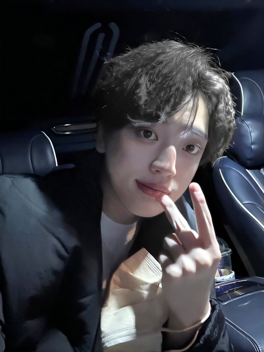 [📢] KBS Cool FM '비투비의 키스 더 라디오'

오늘도 뮤지컬 보러 와줘서 고마워요😻

밤 10시 비키라의 'ㅋㅋ팝'‼️
많이 청취해주세요💕

#니엘 #NIEL