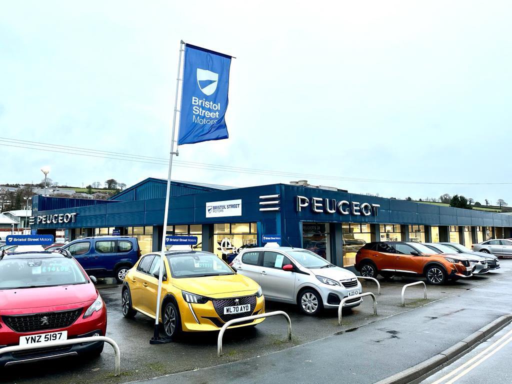 vertumotorsCEO's tweet photo. We have arrived in Cornwall! Our implementation teams have arrived @BristolStMotors #Launceton https://t.co/lO7cFm8dOe