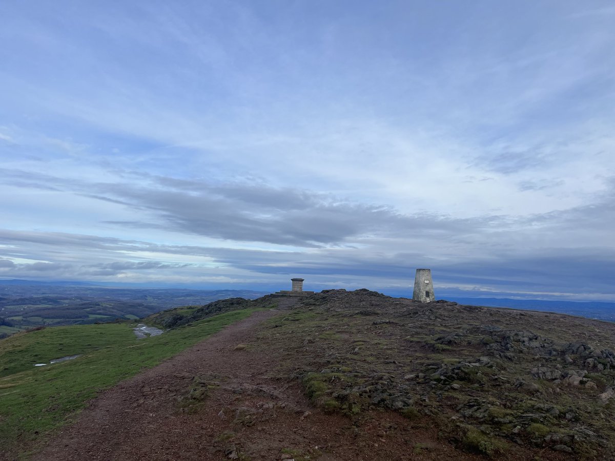 JosieAllan4's tweet photo. Followed in Tolkien’s footsteps, this morning. Zebedee gadding about with the other dogs we saw.
#Malvern #Home #MagicSkies #MagicHill #vegan https://t.co/zdocDw176c