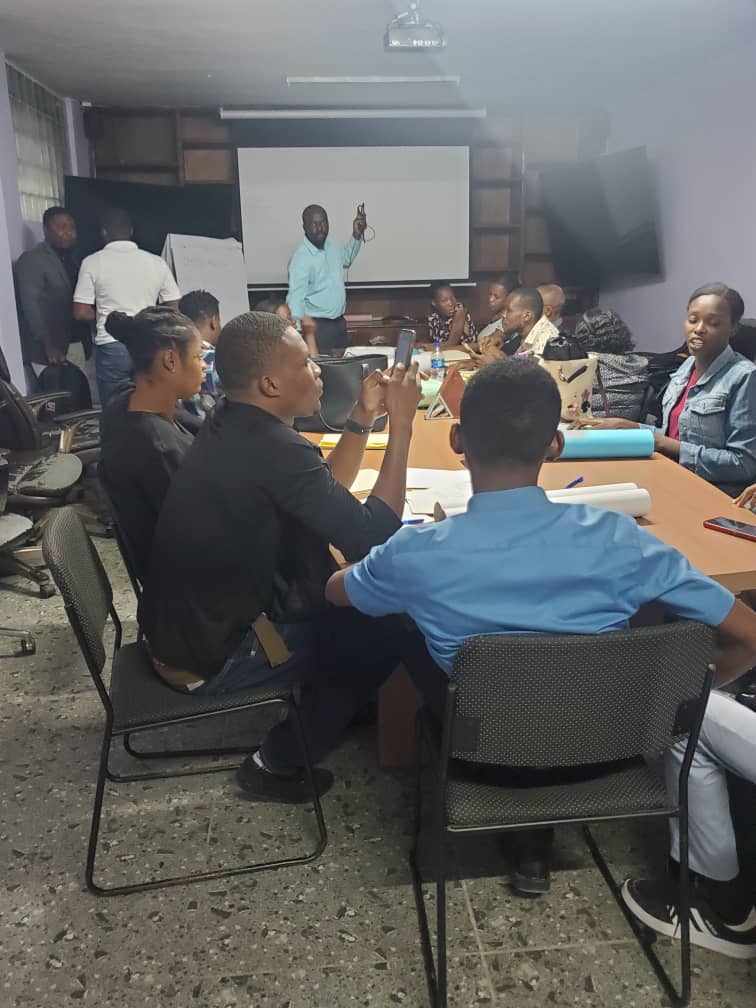 Fedhap_Plus's tweet image. Formation sur le plan d&apos;affaires 
  10 et 11 Janvier 2023
 Pour les associations de l&apos; ouest.
Avec les membres de la Fédération en partenariat avec le PNLS. 

CONDPI 
AFHIAVIH 
GIPA 
ASPIVIH 
LUFIAVIH 
  ET
ASSOPHI dans le centre