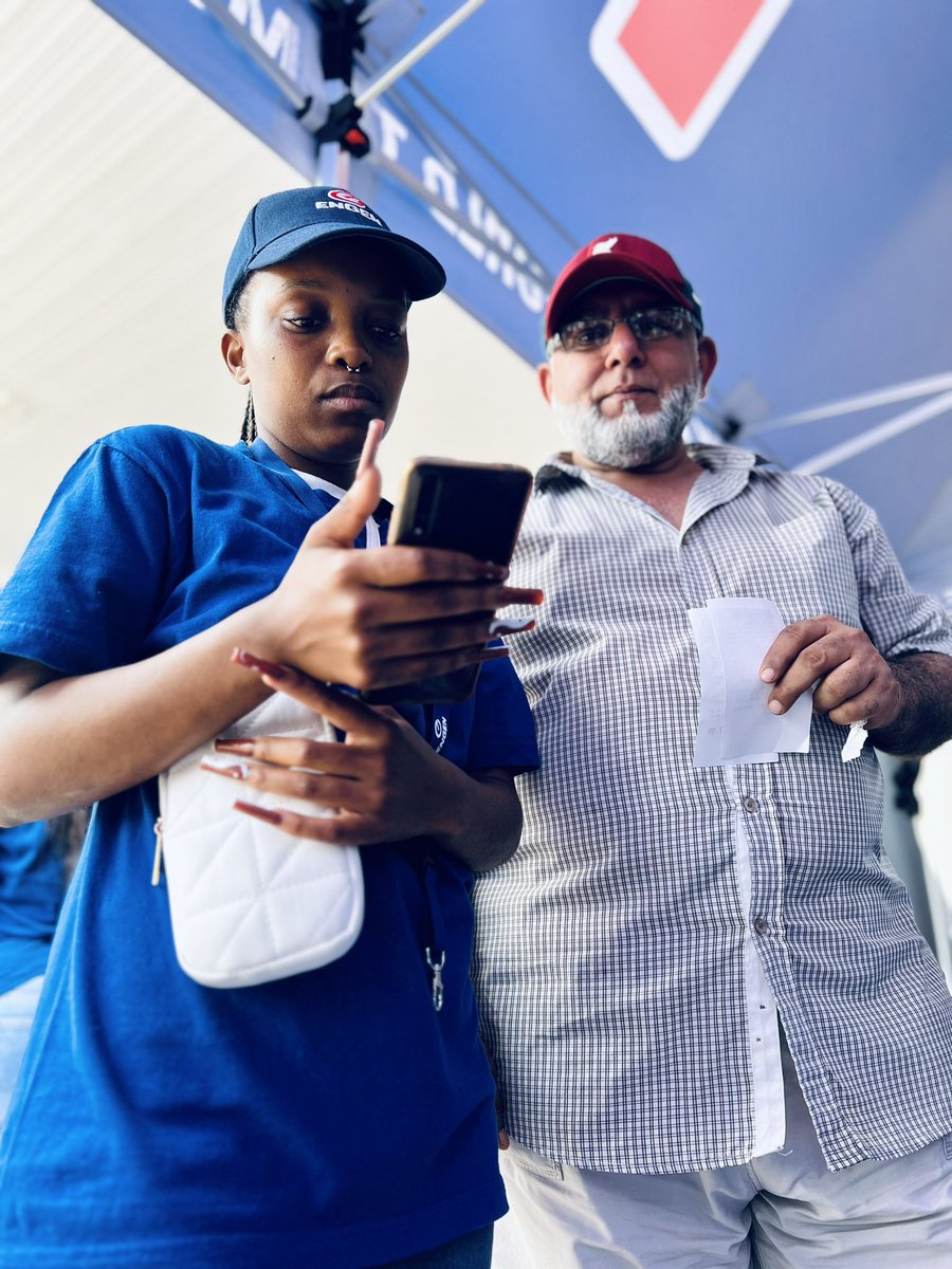 gagasifm's tweet photo. Catch us at @Engen_SA in Queensburgh Malvern Durban, winners getting prizes bonke bajabulile!!!
#GagasiFM
#Engen1Summer
#EyethuLeSummer https://t.co/g63NkauHq5