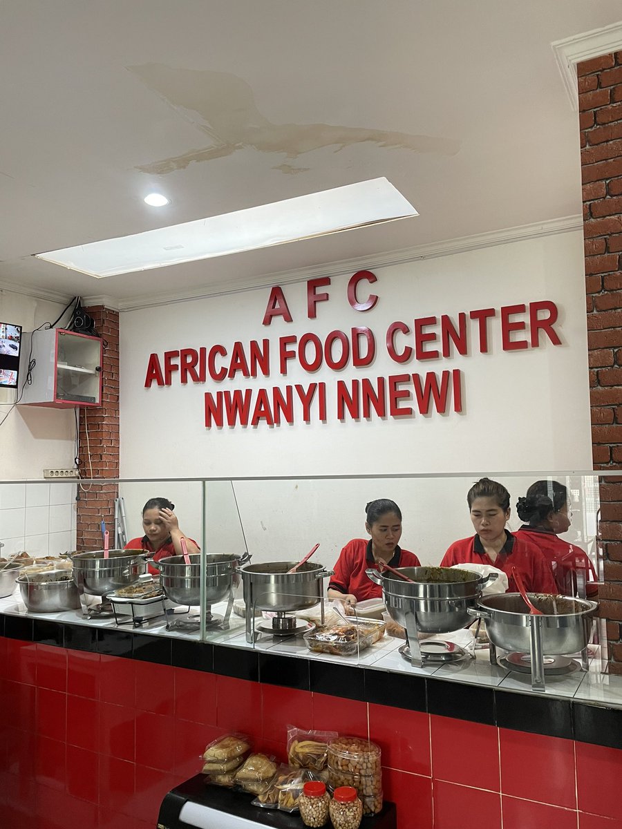 zqhr's tweet photo. Tadi iseng mampir ke African Food Center bareng temen-temen karena penasaran pengen nyobain fufu. Sekalian buat memperkaya khazanah perkulineran (jiakh) https://t.co/8HTamJErTh