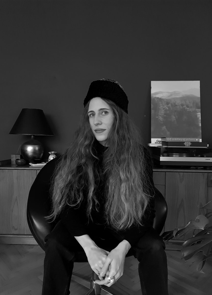 DIRIMART's tweet photo. Dirimart is pleased to announce the representation of Çağla Ulusoy!

Living within three distinct cultures, Cagla has experienced the history and traditions of both east and west. Her work is inspired mostly by the clash of cultures that she embodies. https://t.co/Q7vThFOyJ5