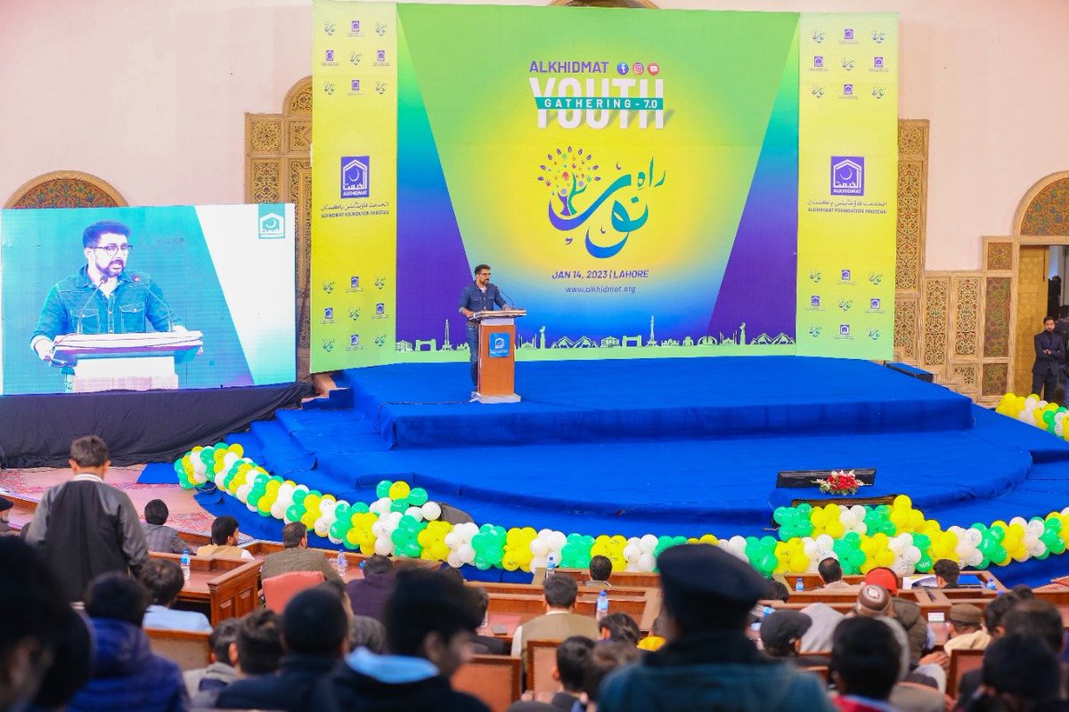 AlkhidmatOrg's tweet photo. Pleased to have well-known digital influencer and founder of Dekho Suno Jano @FSWarraich address the attendees of Alkhidmat Youth Gathering. His experience and knowledge in digital media and storytelling left a lasting impact on the participants. 
 #AYG7_RaheNoor https://t.co/4BLRyPOPyn