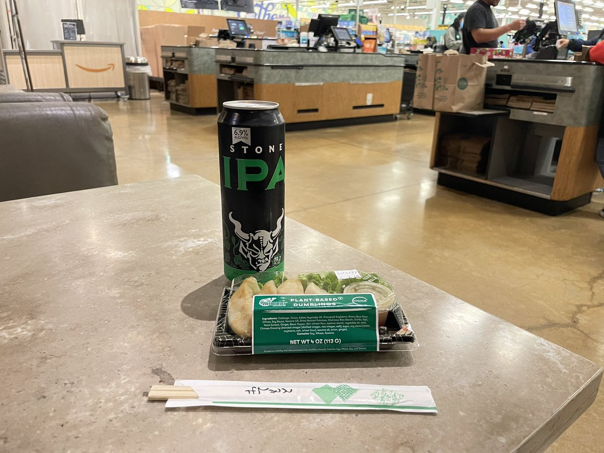 遂にアメリカのLos AngelesにあるWhole Foods Marketにてミートレスギョーザを発見！！

嬉しすぎです😆🙌🏻🥟

#プラントベース
#ミートレスギョーザ