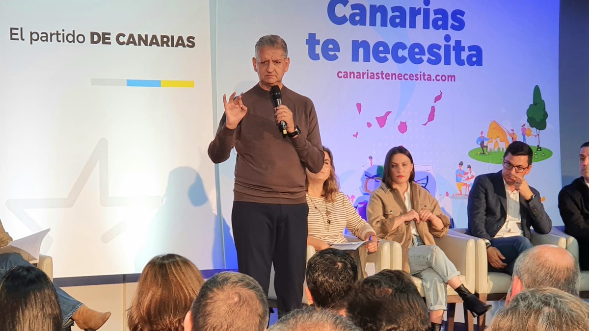 cctenerife's tweet photo. 🏴󠁧󠁢󠁳󠁣󠁴󠁿.@FLinares2023 asegura que “los tinerfeños y los canarios nos merecemos otra forma de gobernar”.

🔵 Durante la presentación de las conclusiones del "Canarias Te Necesita", recalcó que “les avanzamos nuestro compromiso con la sociedad canaria con más de 200 propuestas” (HILO) https://t.co/utE5iDVOvv