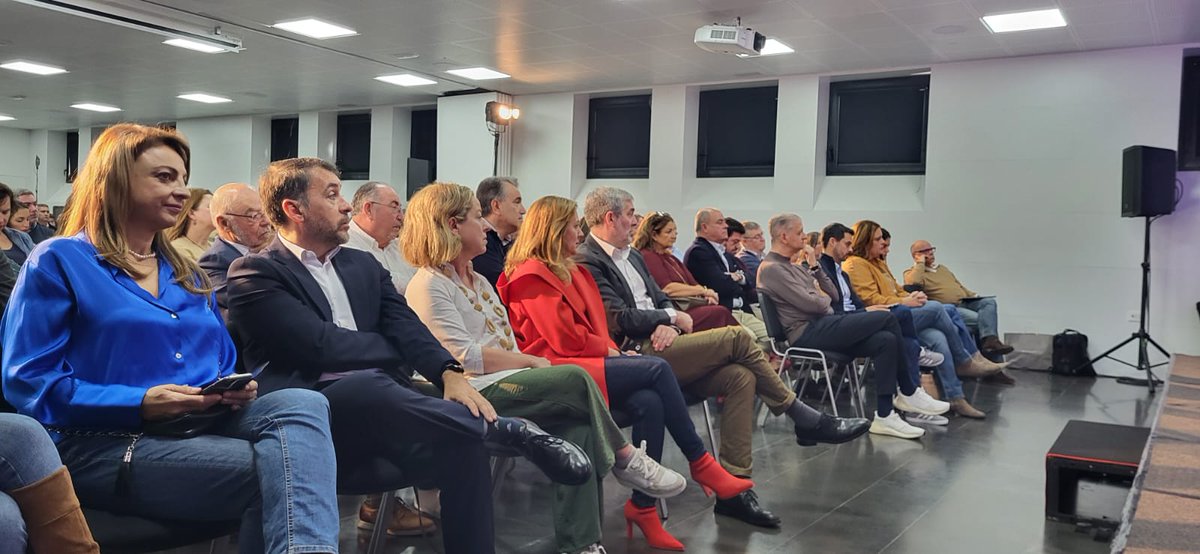 cctenerife's tweet photo. 🏴󠁧󠁢󠁳󠁣󠁴󠁿.@FLinares2023 asegura que “los tinerfeños y los canarios nos merecemos otra forma de gobernar”.

🔵 Durante la presentación de las conclusiones del "Canarias Te Necesita", recalcó que “les avanzamos nuestro compromiso con la sociedad canaria con más de 200 propuestas” (HILO) https://t.co/utE5iDVOvv