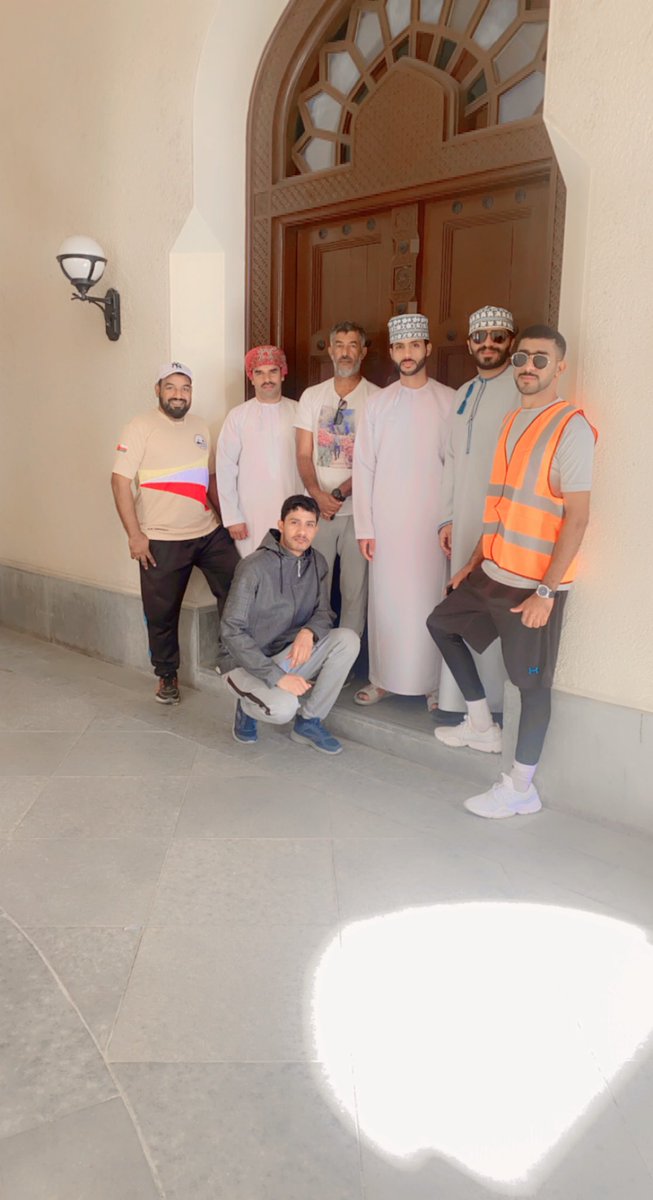3biir211's tweet image. إنطلق صباح اليوم السبت ١٤-١ ، برنامج #برومو_تعاون ضمن مشاريع الشبكة العمانية للمتطوعين:تعاون ، ممثلة بأعضاء و إدارة مشروع. #EMAP ,وعدد من الفرق التطوعيه (فريق العامرات الخيري@AmiratCharity و شموع العطاء) و فريق تسلق الجبال #المغامرون .