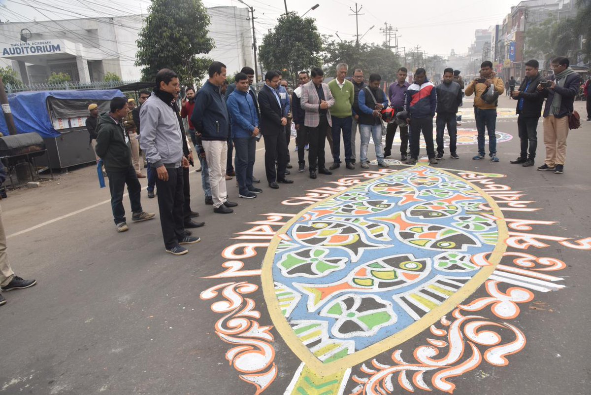 ceotripura's tweet photo. Vote Parbon - Rangoli Utsav at Rabindra Satabarshiki Bhawan, Agartala, #tripura.
#tripuravote2023
#ECIRespects
#YoungVoters
#ECI
#ElectionCommissionOfIndia
@SpokespersonECI
@ECISVEEP https://t.co/L7wjBePcAb